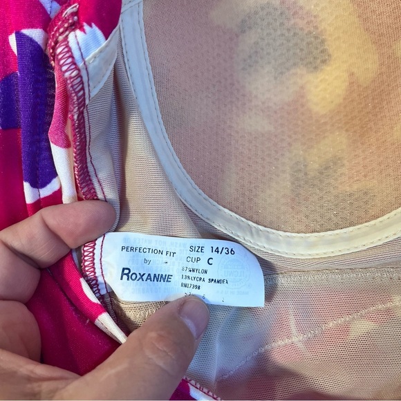 Vintage Perfection Fit by Roxanne 14/36 Cup C Floral One-Piece Swimsuit - Picture 6 of 6